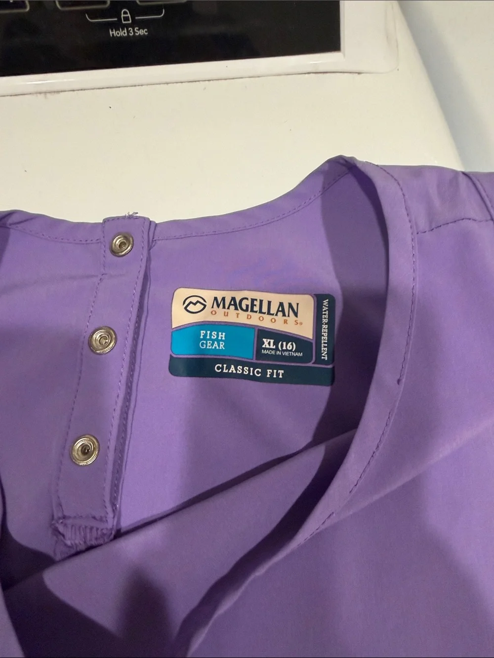 Magellan Outdoors lightweight sleeveless